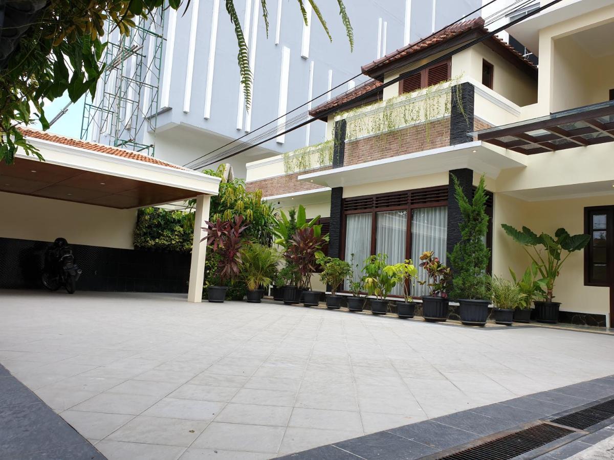 Malioboro Place Yogyakarta Exterior photo